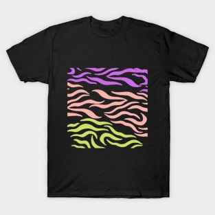 Violet Pink Yellow green Wavy pattern in Blck T-Shirt